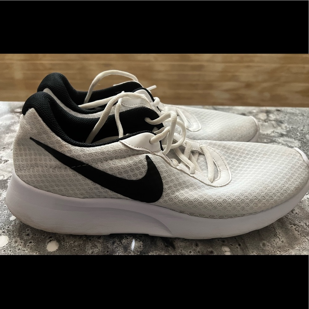 Nike Men’s Tanjun Running Shoes